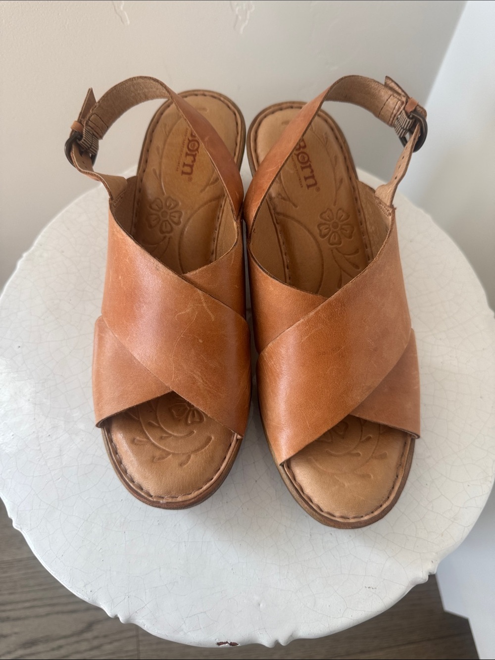 Born Women's Tan Camel Leather Crossover Slingback Sandals Platform Size 10 EUC - Picture 2 of 12